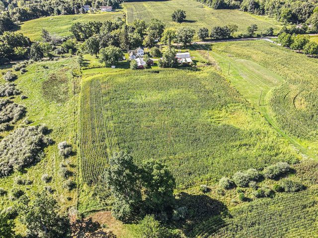 7350 Sanford Road, Howell, MI 48855