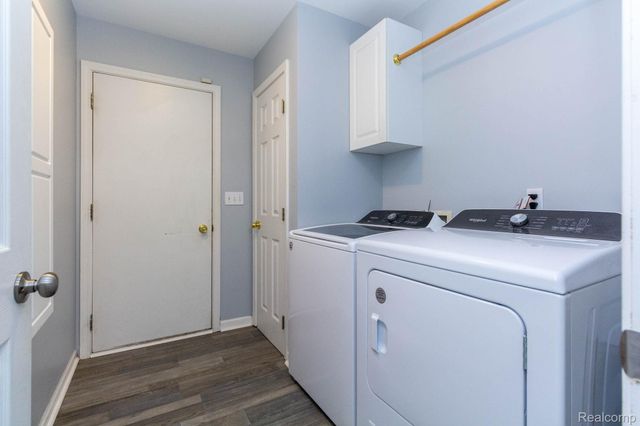 6075 Davison Road, Burton, MI 48509
