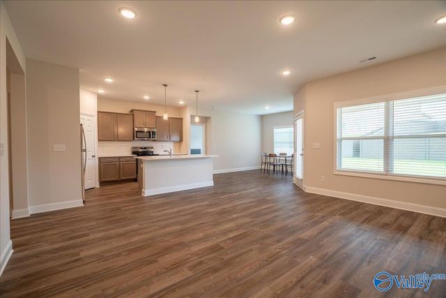 330 Creek Grove Avenue, New Market, AL 35761
