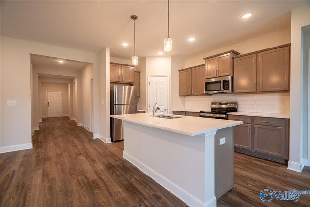 330 Creek Grove Avenue, New Market, AL 35761