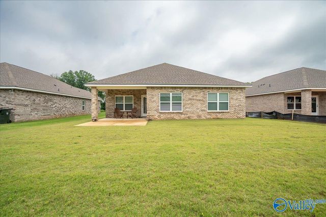 330 Creek Grove Avenue, New Market, AL 35761