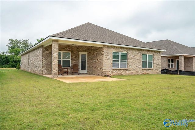 330 Creek Grove Avenue, New Market, AL 35761