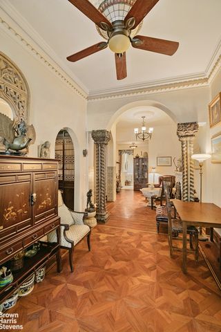 6 E 76th St Apt 1R, New York City, NY 10021
