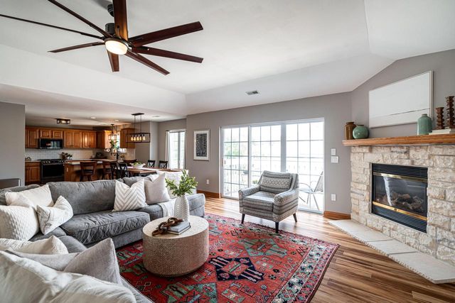3300 Cedar Hollow COURT #D, Waukesha, WI 53188