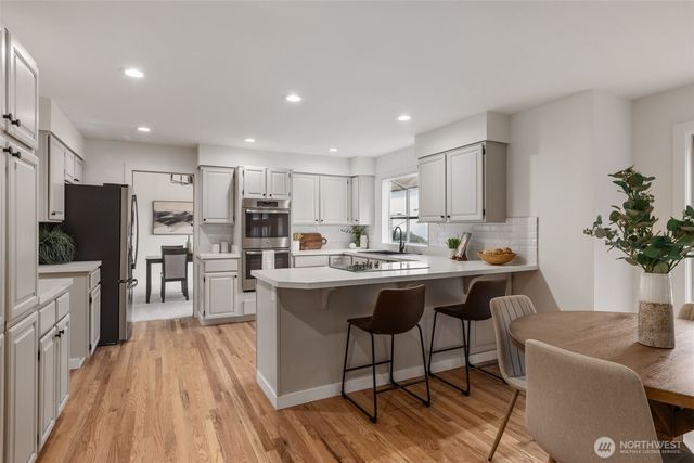 11715 SE 61st Place, Bellevue, WA 98006