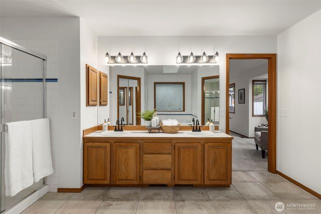 11715 SE 61st Place, Bellevue, WA 98006