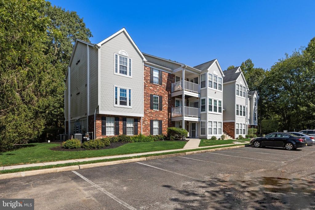 53 INVERNESS CIR, MARLTON, NJ 08053 — photo 2