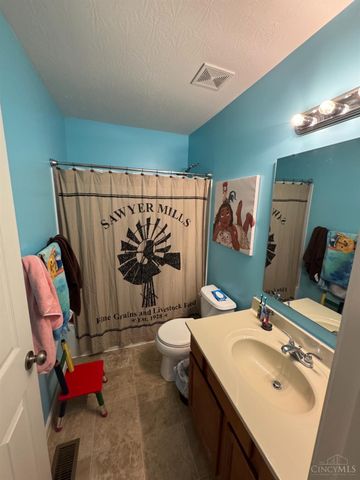5865 Hayden Drive, Middletown, OH 45042