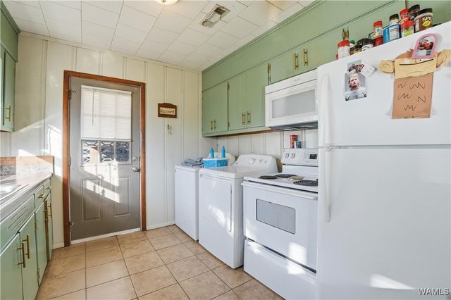 499 East Ave, Berry, AL 35546