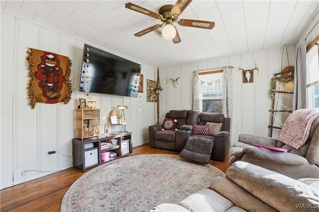 499 East Ave, Berry, AL 35546