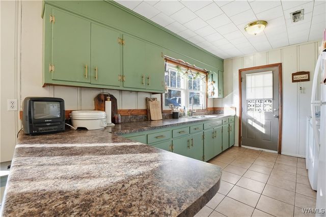 499 East Ave, Berry, AL 35546