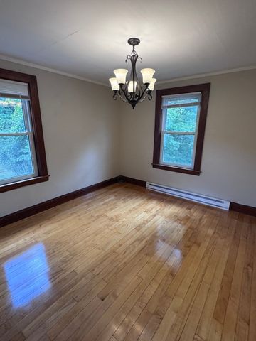 8 Harding St B, Grafton, MA 01560
