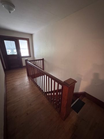 8 Harding St B, Grafton, MA 01560