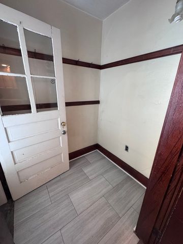 8 Harding St B, Grafton, MA 01560