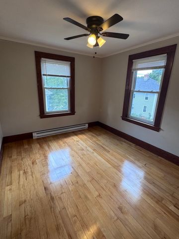 8 Harding St B, Grafton, MA 01560