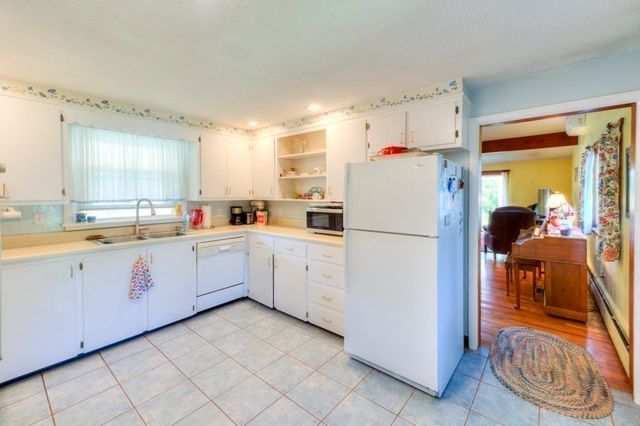 6 Burtenmar Circle, Paxton, MA 01612