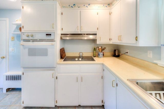 6 Burtenmar Circle, Paxton, MA 01612