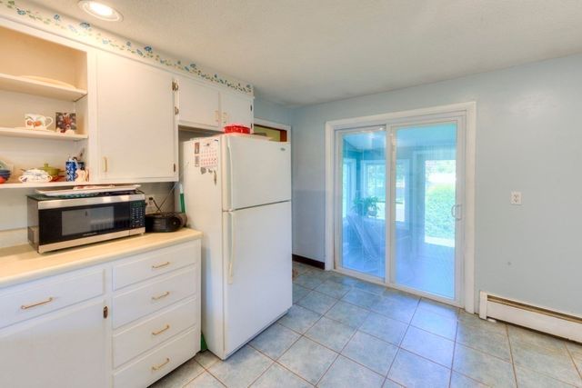 6 Burtenmar Circle, Paxton, MA 01612