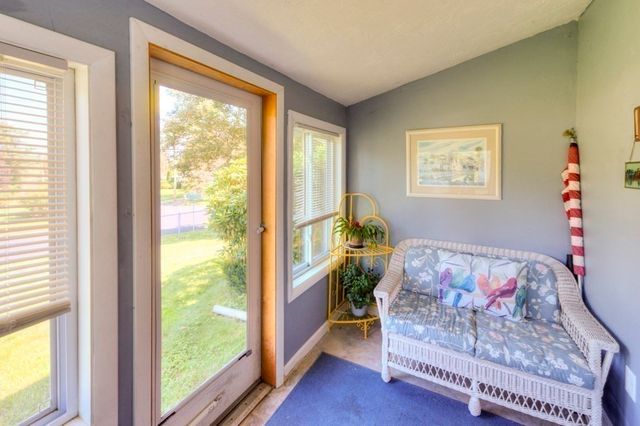 6 Burtenmar Circle, Paxton, MA 01612