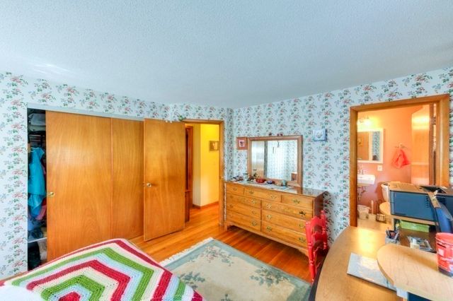 6 Burtenmar Circle, Paxton, MA 01612
