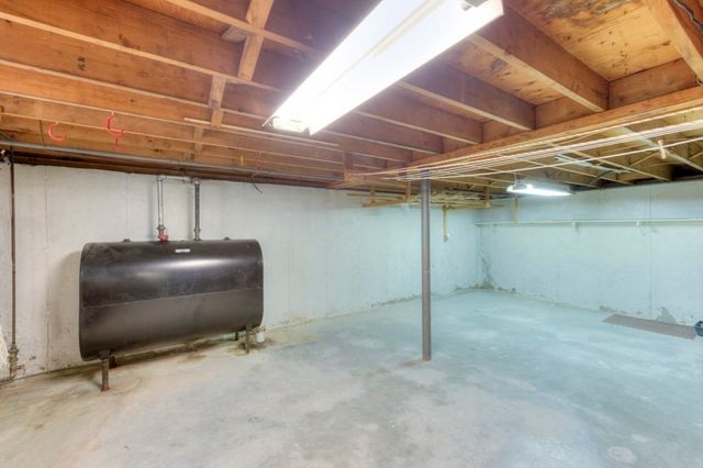 6 Burtenmar Circle, Paxton, MA 01612