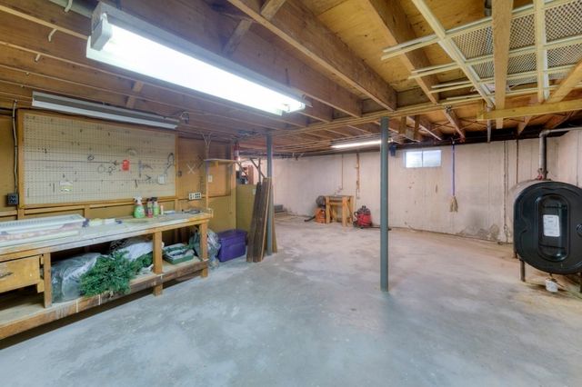 6 Burtenmar Circle, Paxton, MA 01612