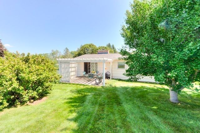 6 Burtenmar Circle, Paxton, MA 01612