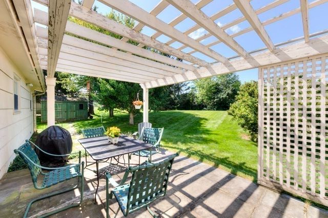 6 Burtenmar Circle, Paxton, MA 01612