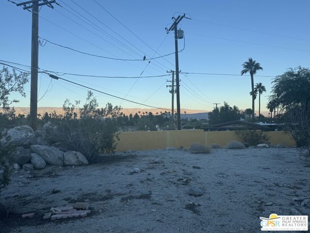 2780 N Girasol Avenue, Palm Springs, CA 92262