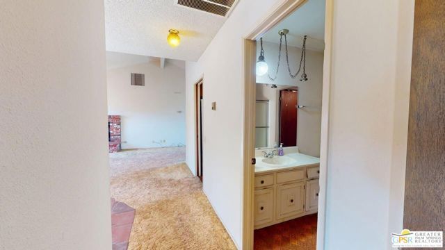 2780 N Girasol Avenue, Palm Springs, CA 92262