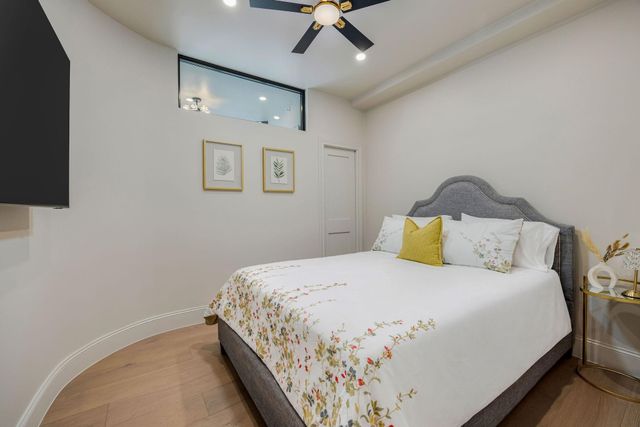 5555 Del Monte Drive 704, Houston, TX 77056