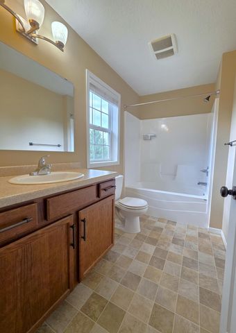 3563 Village Trail, Hastings, MN 55033