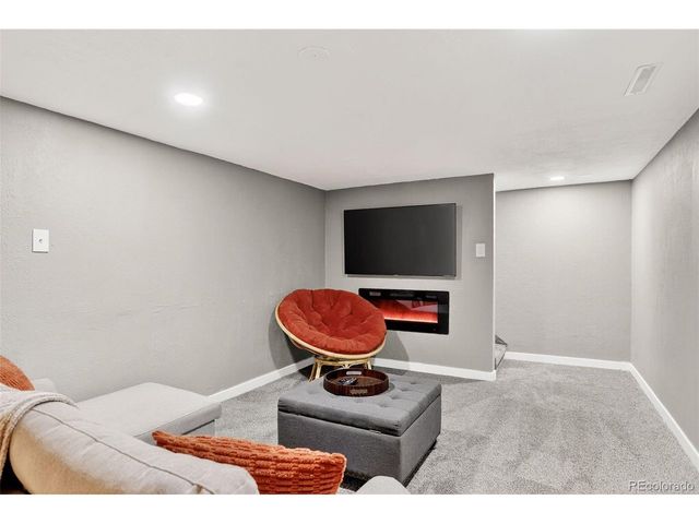 1211 16th Ave, Longmont, CO 80501