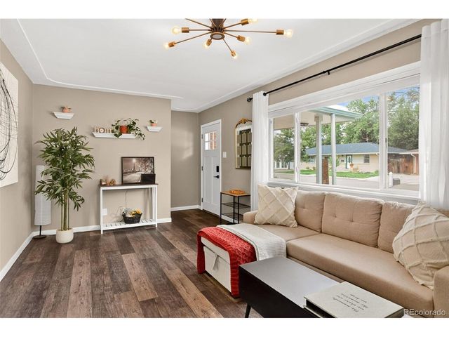 1211 16th Ave, Longmont, CO 80501