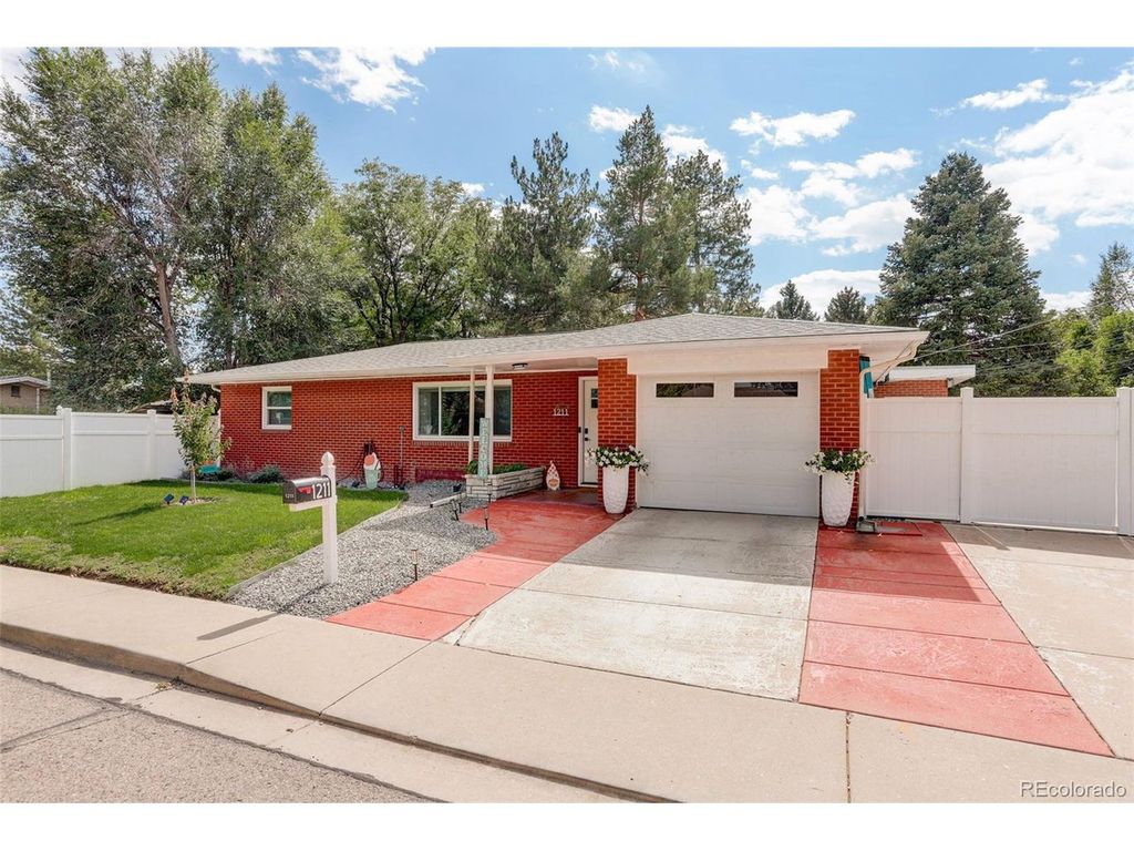 1211 16th Ave, Longmont, CO 80501