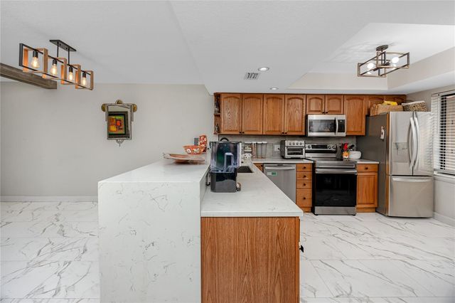 19029 US 19 HIGHWAY N 17F, Clearwater, FL 33764