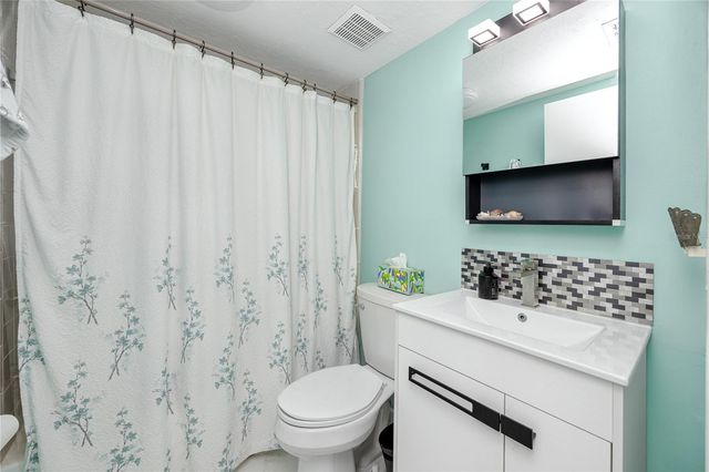 19029 US 19 HIGHWAY N 17F, Clearwater, FL 33764