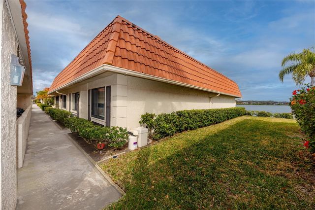 19029 US 19 HIGHWAY N 17F, Clearwater, FL 33764