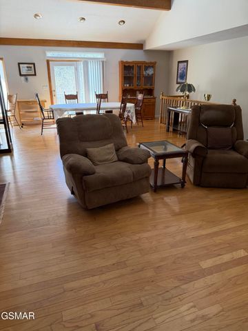 1455 Chapman Highway, Sevierville, TN 37876