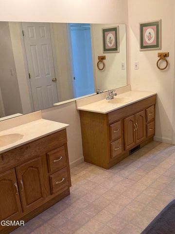 1455 Chapman Highway, Sevierville, TN 37876