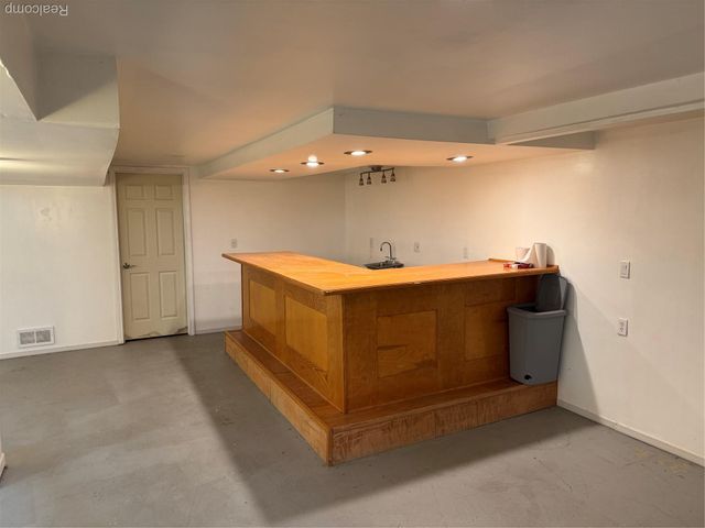 26278 Grobbel Avenue, Warren, MI 48091