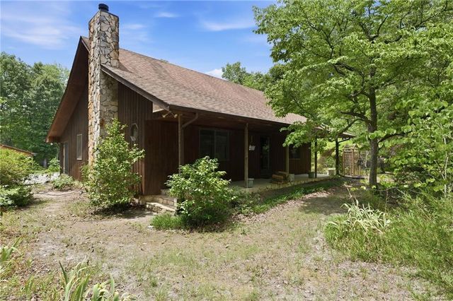 5132 Watchtower Road, Julian, NC 27283