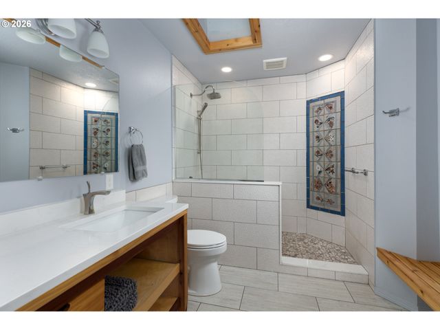 3653 PARK Pl, Hood River, OR 97031