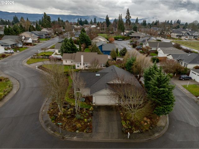 3653 PARK Pl, Hood River, OR 97031