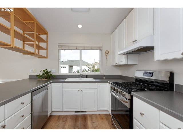 3653 PARK Pl, Hood River, OR 97031