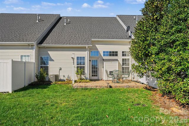 3818 Carl Parmer Drive, Harrisburg, NC 28075