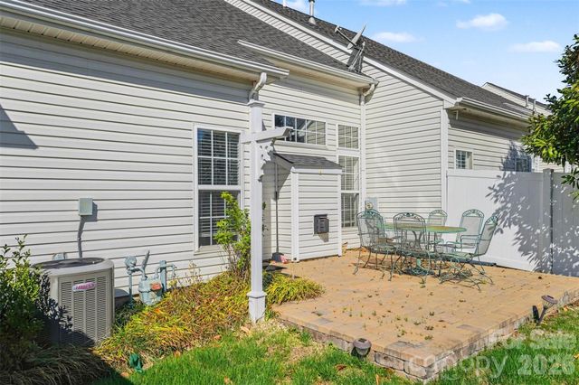 3818 Carl Parmer Drive, Harrisburg, NC 28075