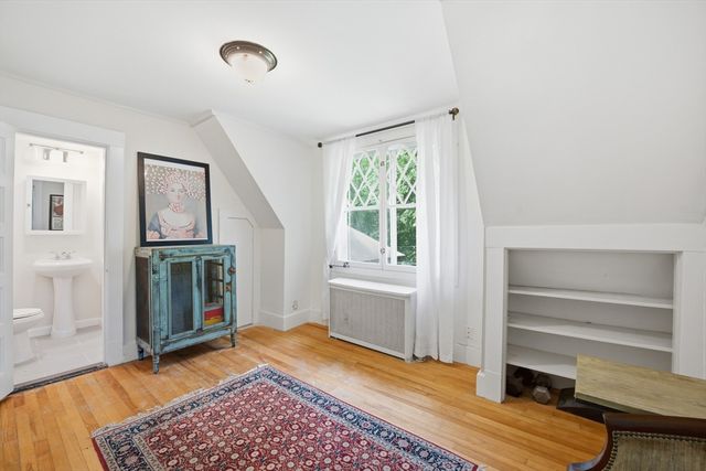 15 Haviland St, Worcester, MA 01602