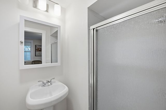 15 Haviland St, Worcester, MA 01602