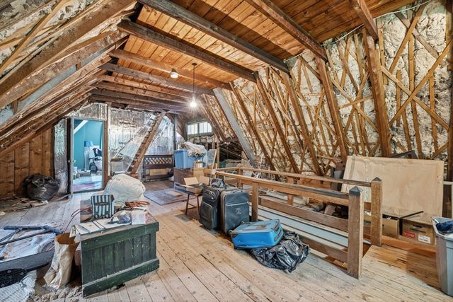 15 Haviland St, Worcester, MA 01602